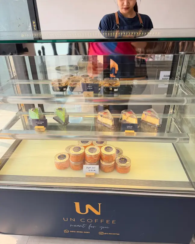 Cakes at UN Coffee
