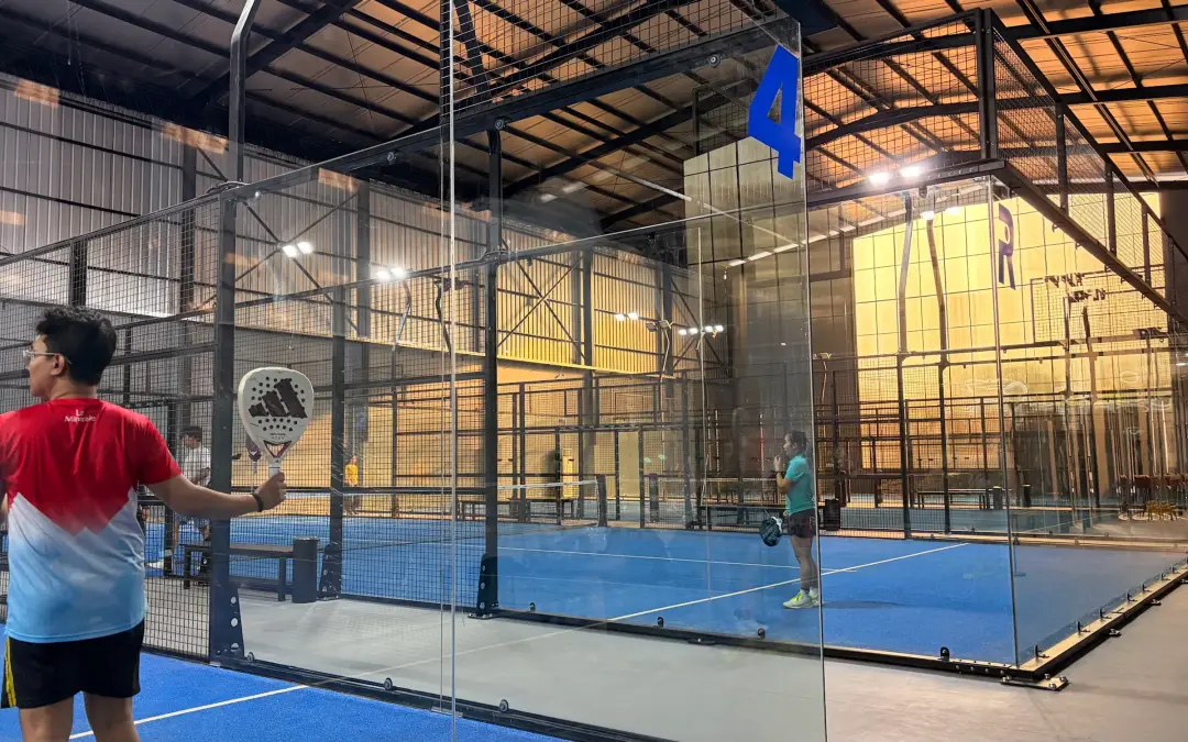 A player waiting to serve