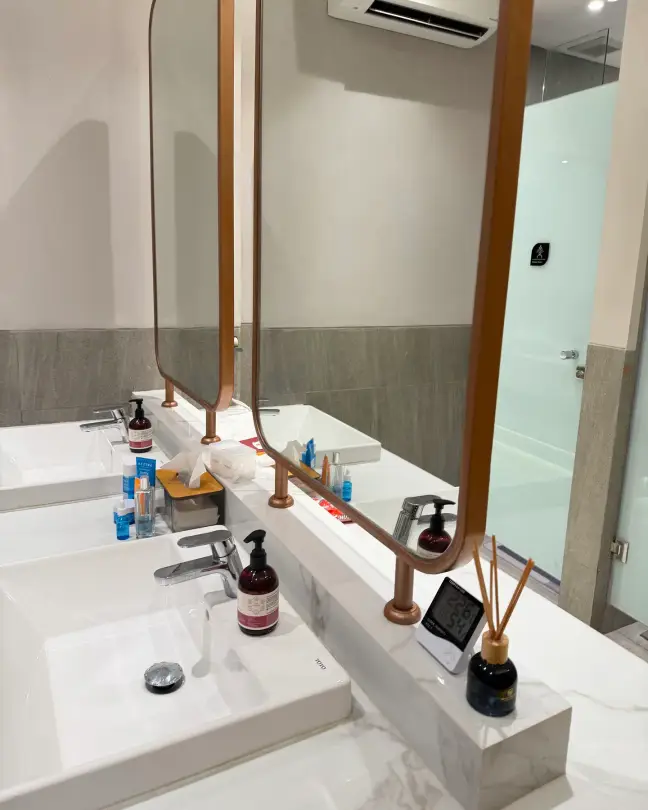 Changing room vanity with amenities
